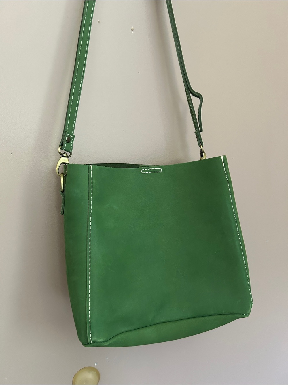 Portland Leather Goods Butterfly Bucket Bag Succulent Green - Picture 2 of 13